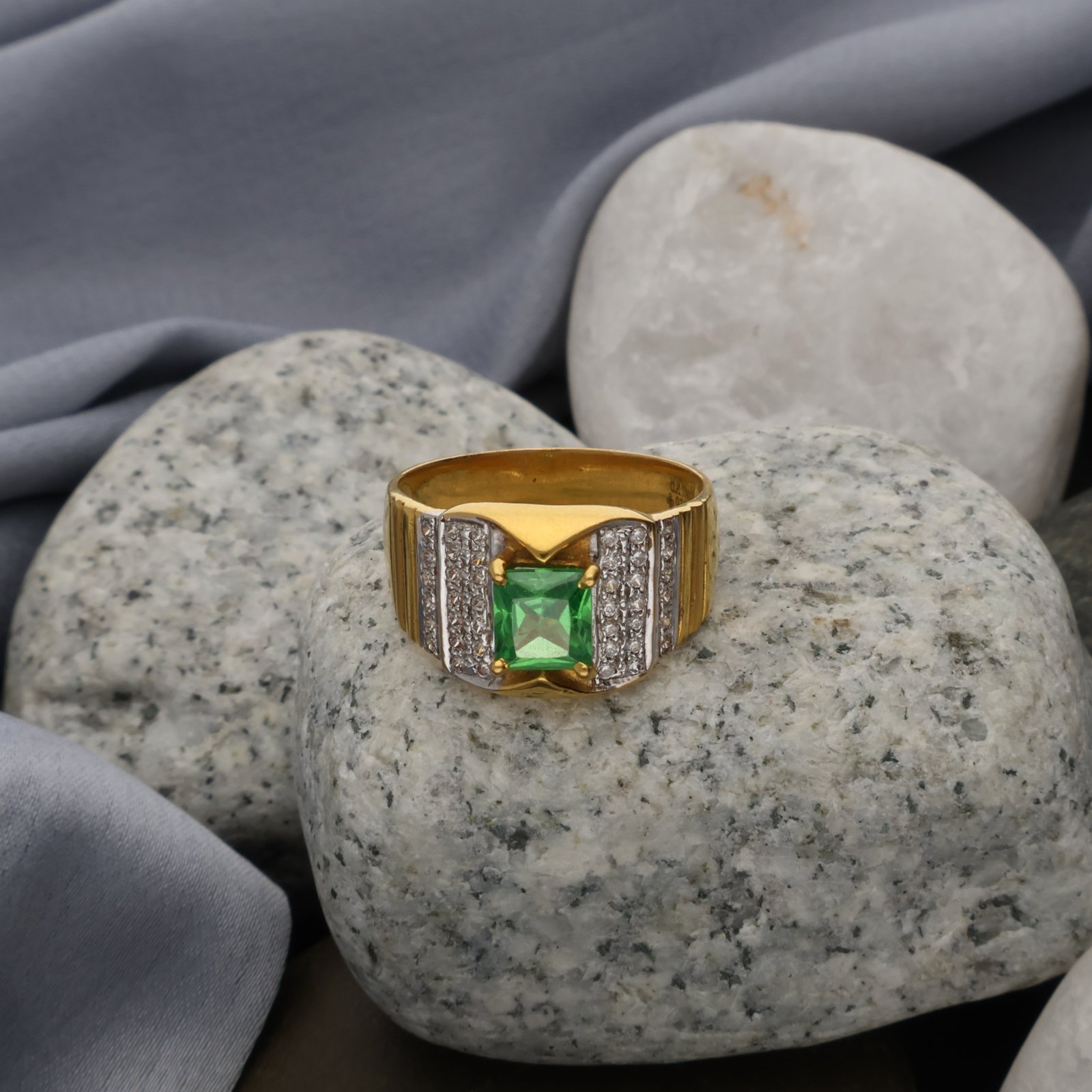 GENTS FANCY RING